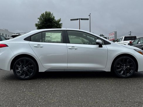 New 2026 Toyota Corolla SE FWD image 9