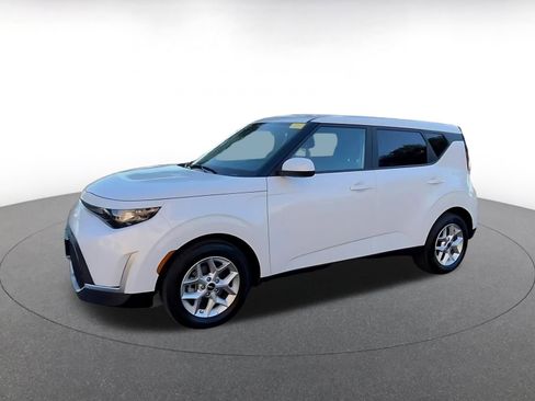 Used 2025 Kia Soul LX w/ LX Technology Package image 7