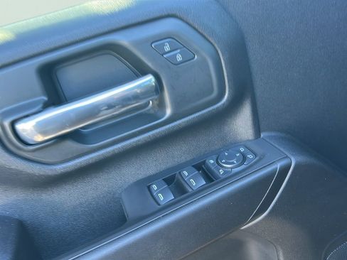 Certified 2025 Chevrolet Silverado 2500 Custom w/ Custom Value Package image 13