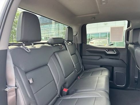 Used 2025 GMC Sierra 1500 SLT AWD/4WD image 24