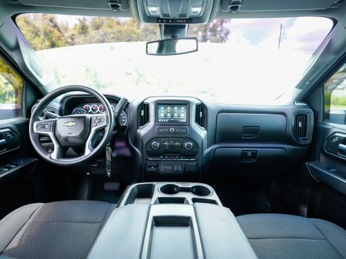 Used 2021 Chevrolet Silverado 2500 Custom w/ Custom Value Package AWD/4WD image 12