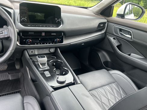 Certified 2023 Nissan Rogue Platinum AWD/4WD image 19