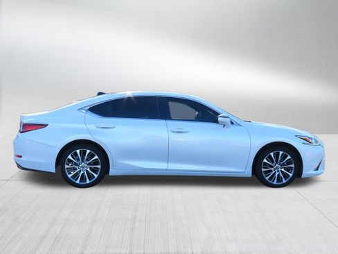 Used 2019 Lexus ES 350 w/ Premium Package image 8