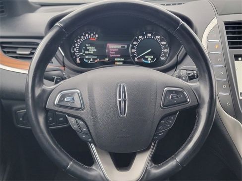 Used 2018 Lincoln MKC Reserve w/ Lincoln MKC Climate Package image 32