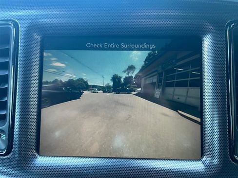 Used 2016 Dodge Challenger R/T Plus RWD image 19