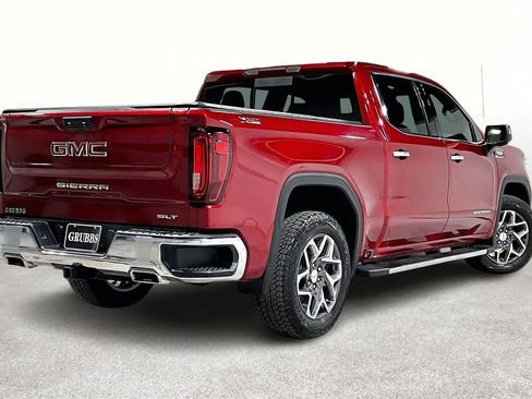 Used 2025 GMC Sierra 1500 SLT image 2