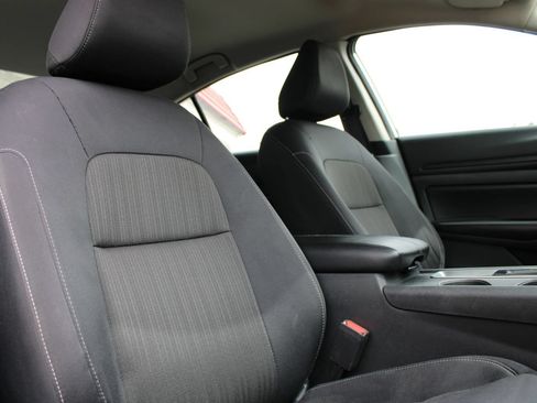 Used 2024 Nissan Altima 2.5 S FWD image 14