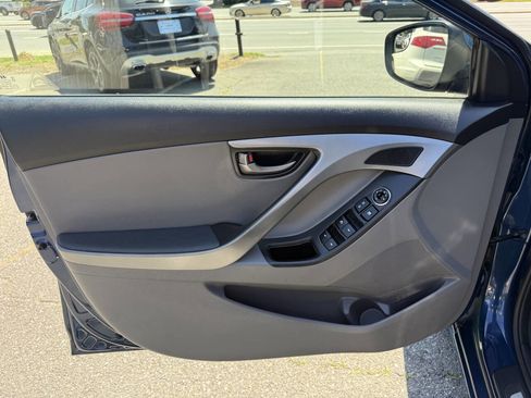 Used 2014 Hyundai Elantra Sport FWD image 23