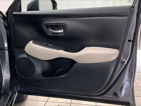 Used 2024 Honda HR-V EX-L image 12