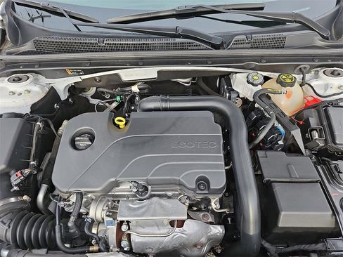 Used 2023 Chevrolet Malibu LT image 30