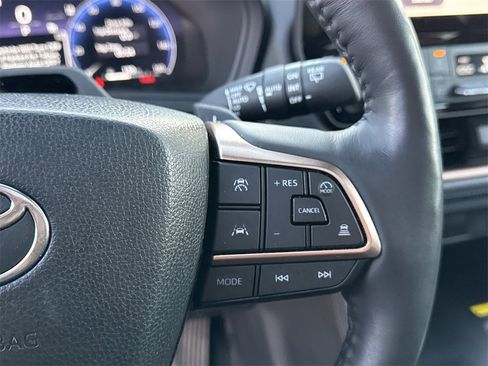 Used 2024 Toyota Grand Highlander AWD Hybrid image 26