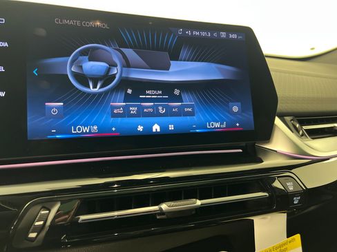 Used 2026 BMW X2 xDrive28i w/ Convenience Package image 29