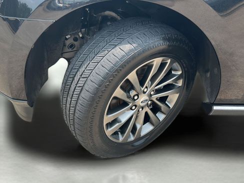 Used 2020 Ford Expedition Limited RWD image 32