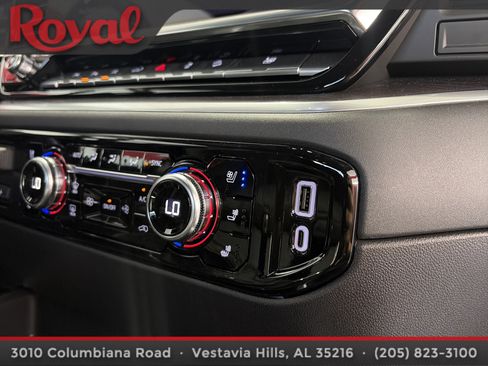 Used 2026 GMC Sierra 1500 SLT w/ SLT Premium Package AWD/4WD image 9