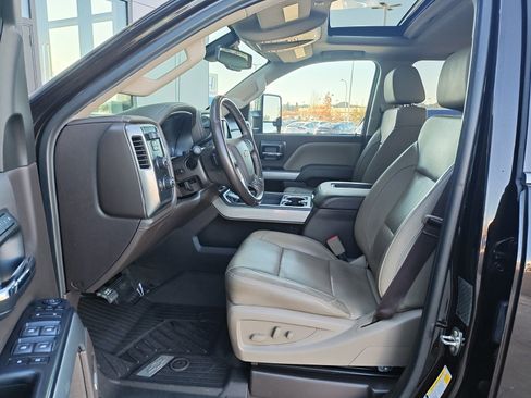 Used 2019 Chevrolet Silverado 3500 LTZ w/ Duramax Plus Package image 10