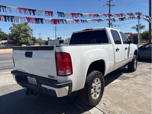 Used 2012 GMC Sierra 2500 SLE w/ SLE Preferred Package AWD/4WD image 6