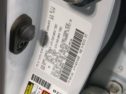 Used 2021 Toyota Tacoma Limited image 47