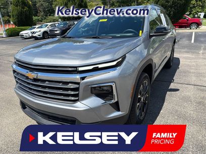 Used 2025 Chevrolet Traverse LT w/ Sun and Wheel Package