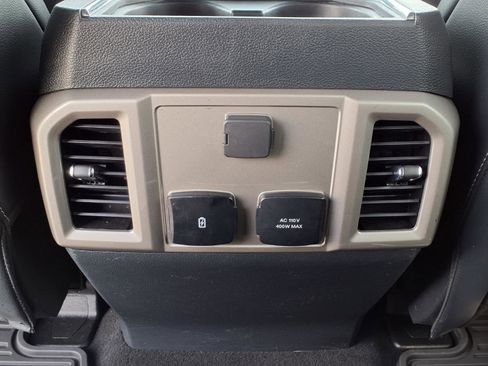 Certified 2022 Ford F250 Lariat w/ Tremor Off-Road Package image 11