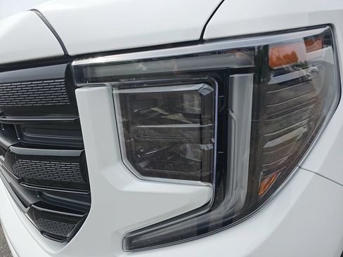 Used 2024 GMC Sierra 1500 Elevation AWD/4WD image 36