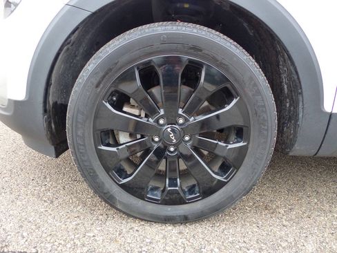 Used 2022 Kia Telluride EX w/ EX Premium Package AWD/4WD image 18