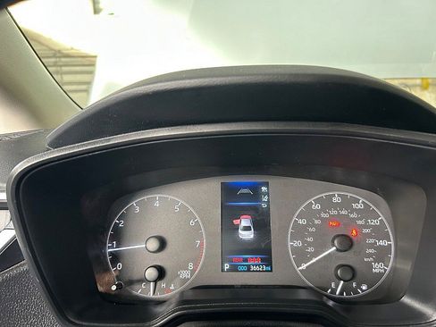 Used 2024 Toyota Corolla LE image 28