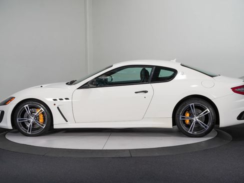 Used 2014 Maserati GranTurismo Coupe RWD image 7
