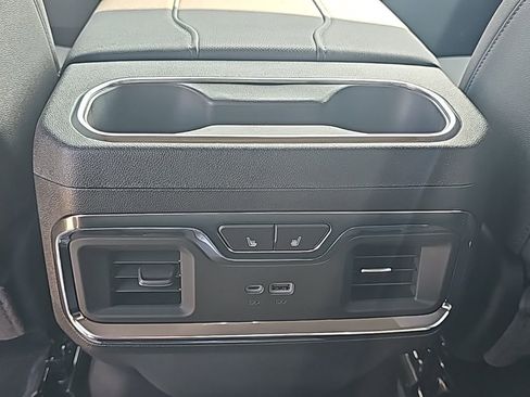 New 2026 GMC Sierra 1500 SLT AWD/4WD image 16