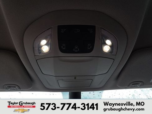 Used 2024 Chrysler Pacifica Touring-L FWD image 24