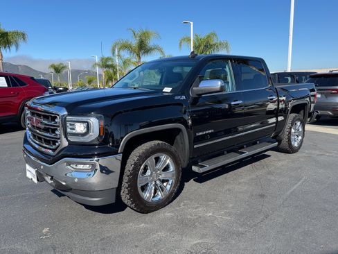 Used 2018 GMC Sierra 1500 SLT AWD/4WD image 8