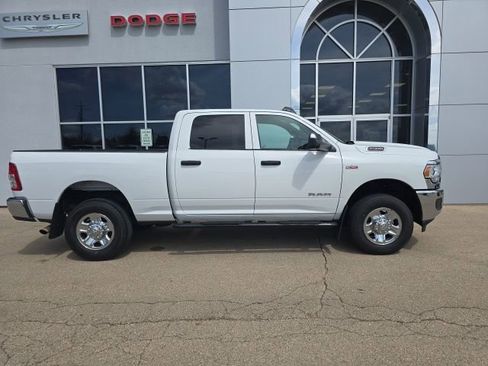 Used 2022 RAM 2500 Tradesman AWD/4WD image 3