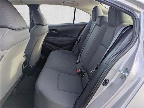 Used 2022 Toyota Corolla LE image 17