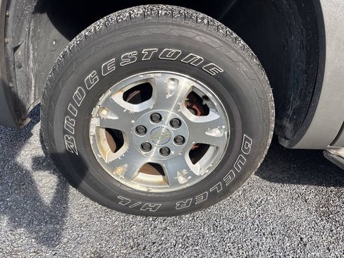 Used 2002 Chevrolet Avalanche 4x4 w/ Off-Road Suspension Pkg image 12