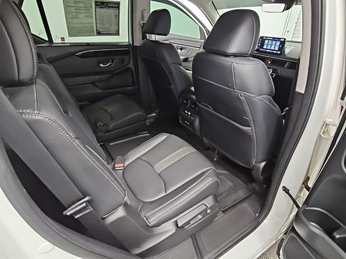 Used 2023 Honda Pilot EX-L image 37