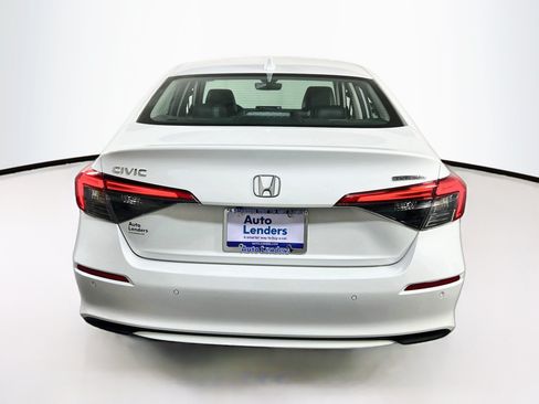 Used 2023 Honda Civic Touring image 6
