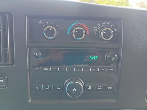 Used 2020 Chevrolet Express 3500 w/ Power Convenience Package RWD image 12