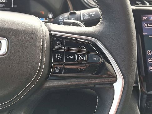 Certified 2022 Jeep Grand Cherokee Overland image 18