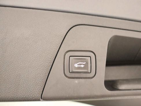 Used 2019 Buick Envision Preferred w/ LPO, Cargo Package image 18