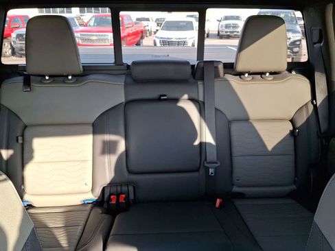 Used 2023 Chevrolet Silverado 1500 ZR2 w/ Technology Package image 14