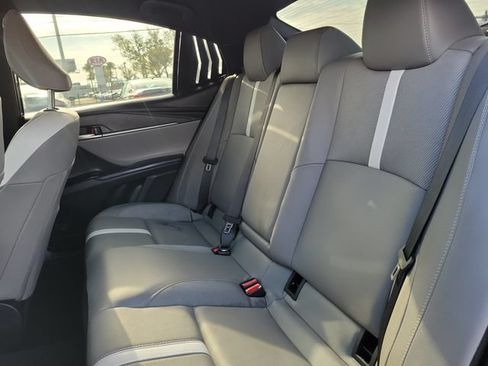 Used 2025 Toyota Camry SE w/ Convenience Package FWD image 17