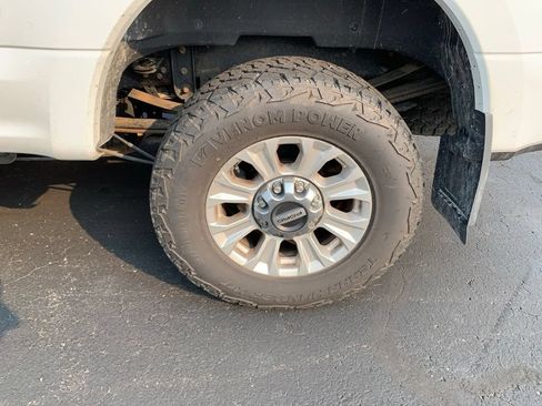 Used 2021 Ford F250 XLT w/ XLT Premium Package AWD/4WD image 22