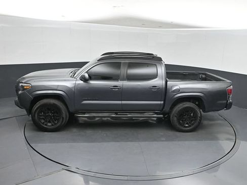 Used 2018 Toyota Tacoma SR w/ SR Convenience Package RWD image 34
