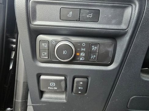 Used 2022 Ford Expedition Platinum image 28