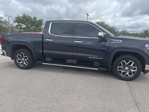 Used 2022 GMC Sierra 1500 SLT w/ SLT Premium Plus Package image 3