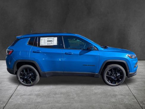 New 2026 Jeep Compass Latitude image 3