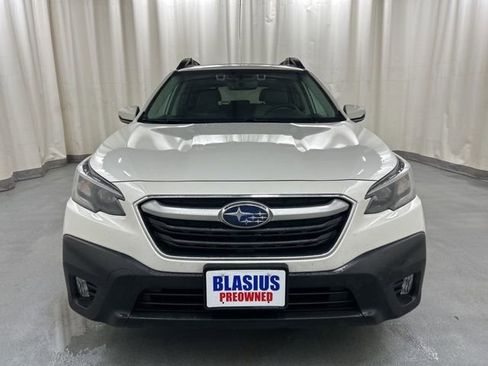 Used 2022 Subaru Outback Premium image 8