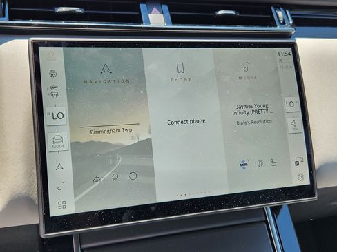 Certified 2026 Land Rover Range Rover Velar S AWD/4WD image 20