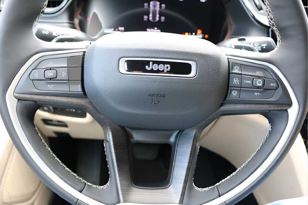 New 2026 Jeep Grand Cherokee Limited RWD image 21