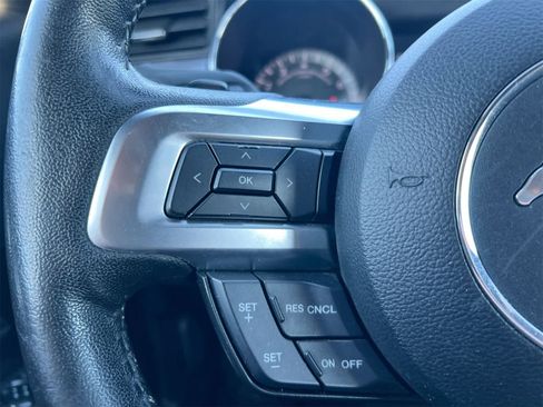 Used 2017 Ford Mustang Coupe image 22
