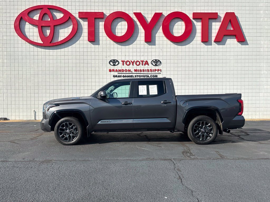 Used 2025 Toyota Tundra Platinum AWD/4WD image 5